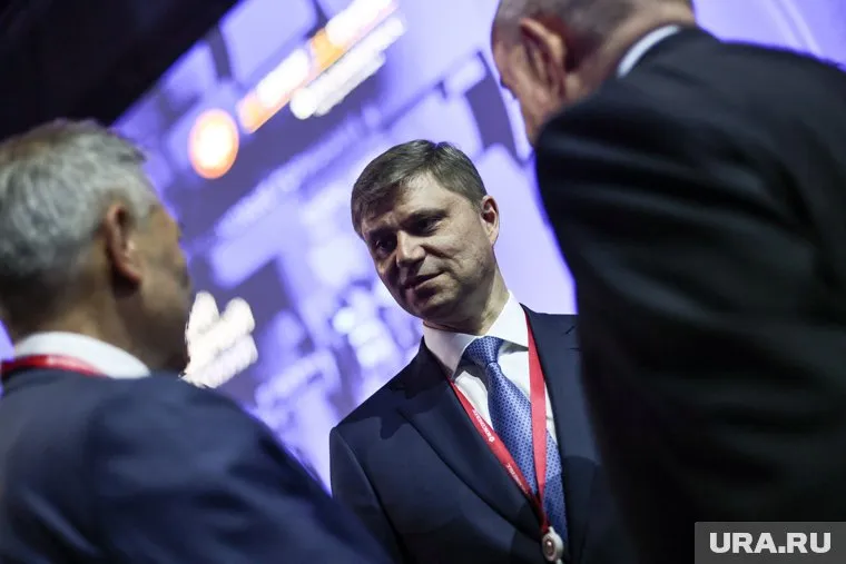 В замы Олегу Белозерову прочат главу СвЖД Ивана Колесникова