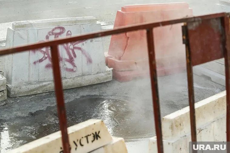 Кипяток разлился по всей улице (архивное фото)