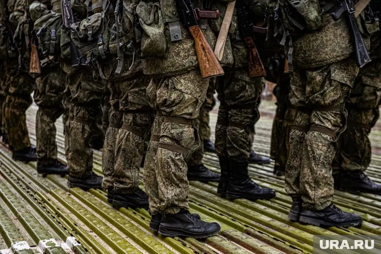 Пока тюменец отдавал долг Родине, в его доме поселили незнакомую женщину