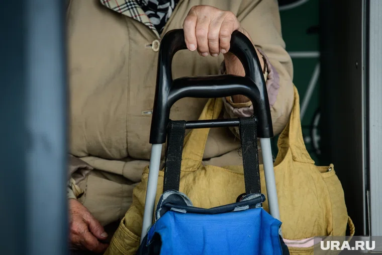 Пенсионерка отдала все свои сбережения