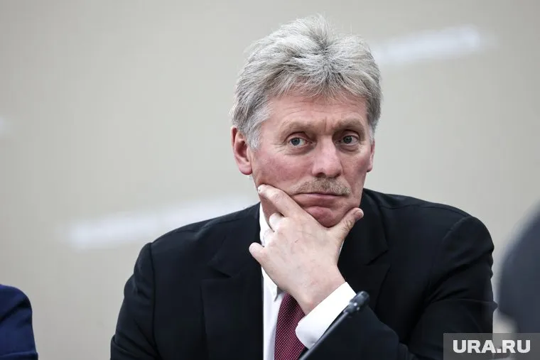 Песков не считает, что Путин пугал Меркель собакой