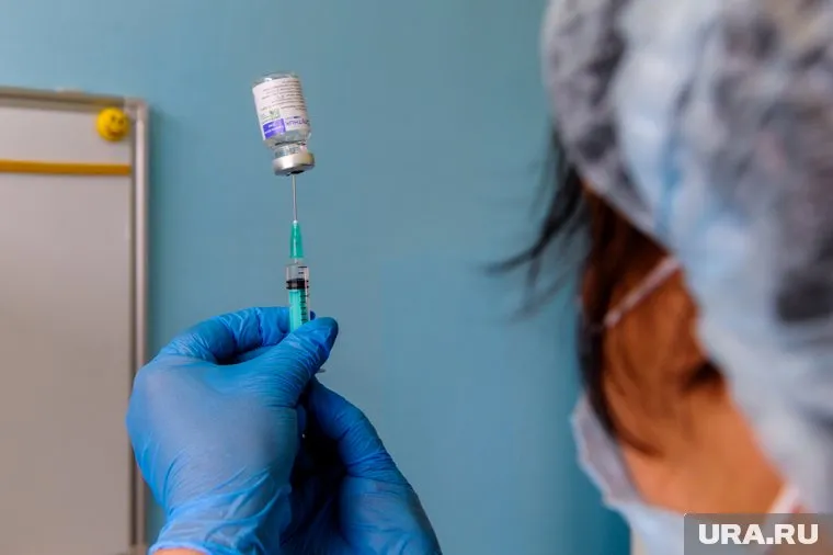 Врачи не вносили сведения о смертях пациентов после вакцинации