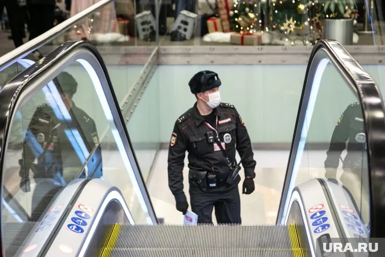 Попасть в ТРЦ можно будет только после предъявления QR-кода о вакцинации