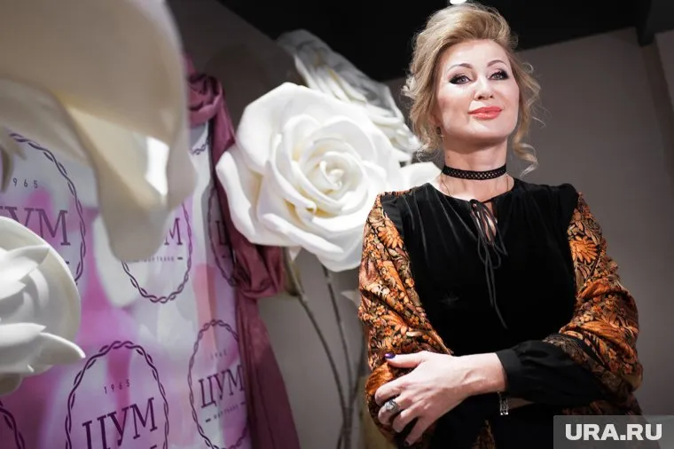 Семью певицы разыграл Лексус, который устроил фальшивый обыск в их доме