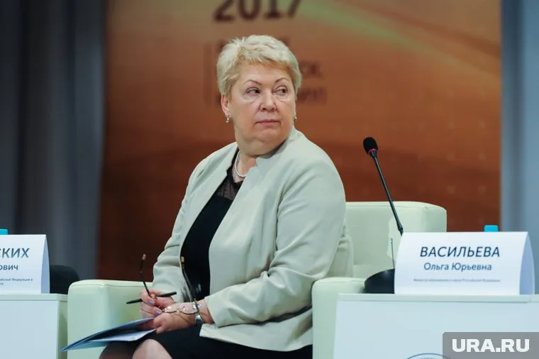 Ольга Васильева считает, что подготовкой к экзаменам нужно заниматься вне уроков