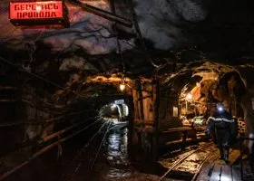 Бастующие свердловские рабочие шантажируют владельцев шахты