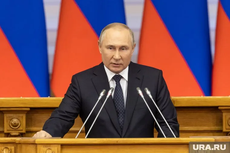 Президент РФ Владимир Путин присвоил почетное звание работнику из Курганской области