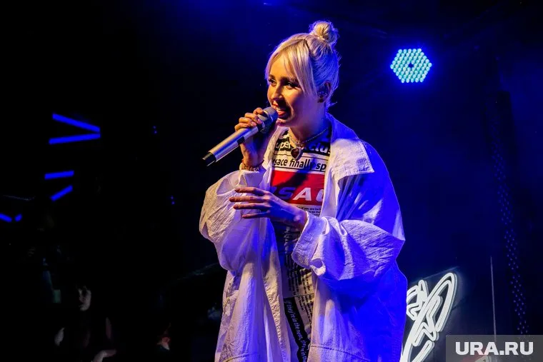 Клава Кока помогла девушке с тремя опухолями в мозге