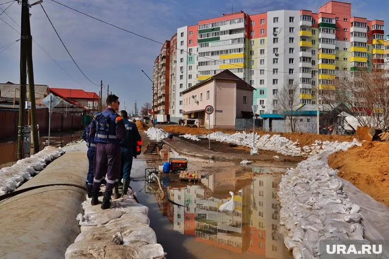 В Курганской области 89 тысяч бюджетников получат по 10 тысяч рублей