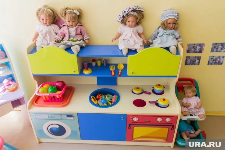 Незадачливый отец по ошибке забрал чужого ребенка