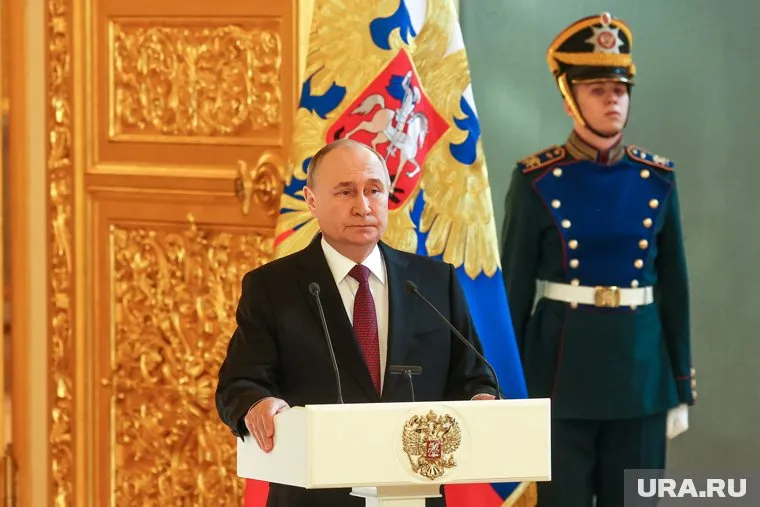 Путин пока не успел назвать собак, которых ему подарил лидер КНДР, заявил Песков