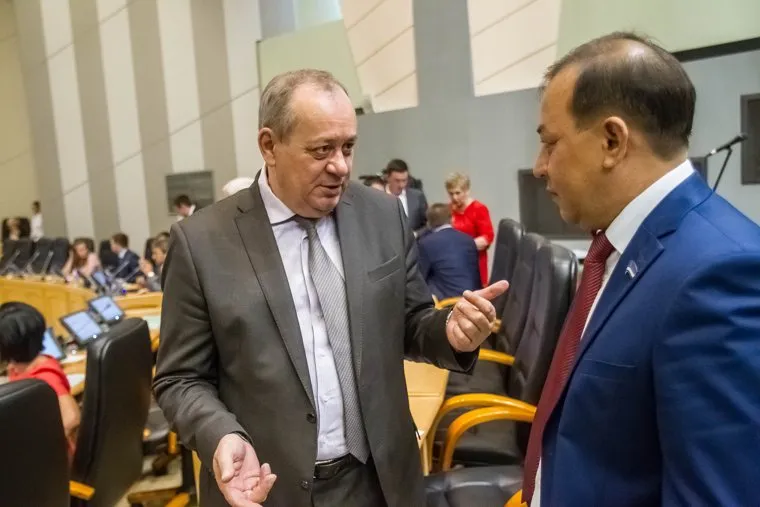 Заседание Гордумы последнее перед каникулами 2015. Тюмень, голоус андрей, тулебаев мурат