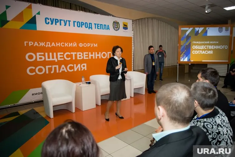 Губернатор Наталья Комарова снова встретится с ЛОМами региона, теперь в Ханты-Мансийске