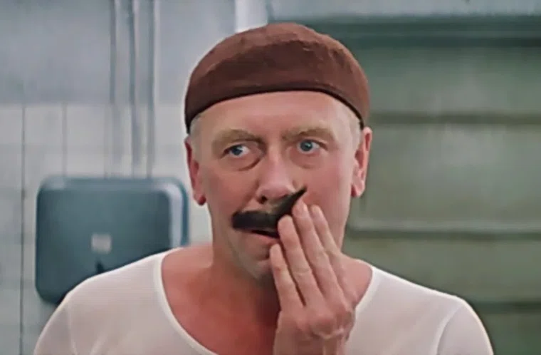 В «Бриллиантовой руке» Папанов сыграл бандита Лелика