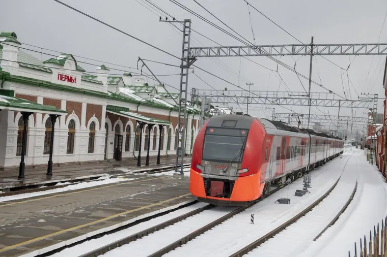 ЖД станции и электропоезда. Пермь