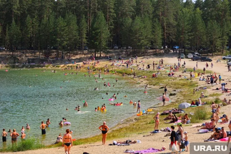 В августе в России ожидается тридцатиградусная жара, сообщил Евгений Тишковец