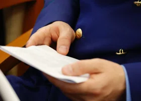 Курганцы просят прокурора Московских разобраться с плохими дорогами, мостом и ЖКХ