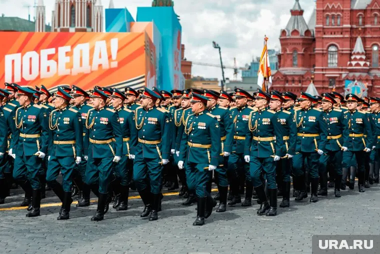 Группа военных из Таджикистана уедет в Москву в начале мая