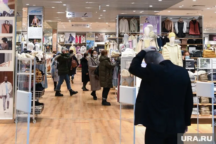 Посетители набежали из-за заявления о закрытии магазинов в России