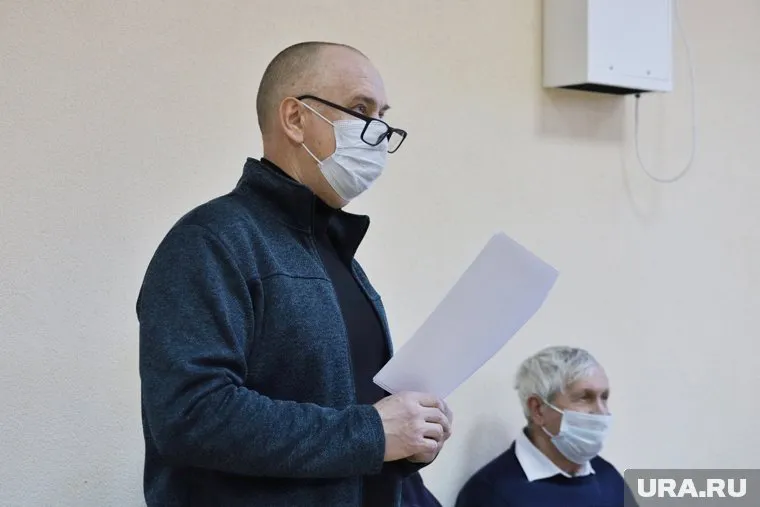 Интересы истцов в деле против губернатора и Курганской областной думы представляет Яков Сидоров