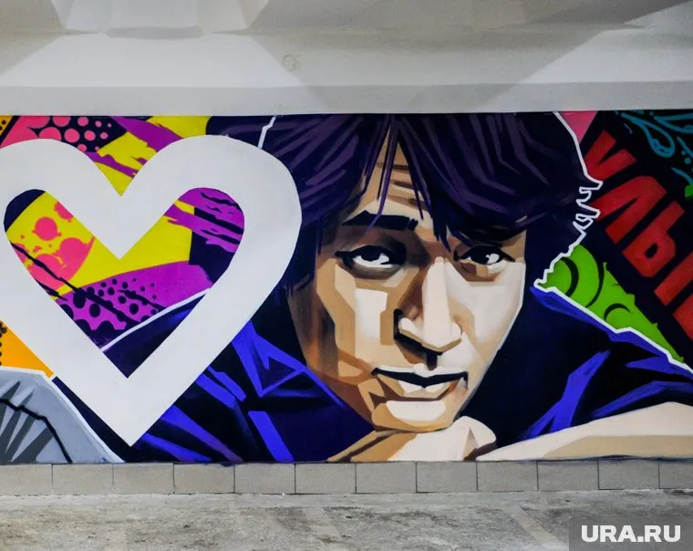 Виктор Цой расписался поклоннику на открытке в 1987 году