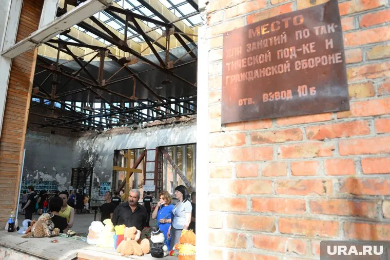 Офицер "Альфы" рассказал, что изначально они должны были уничтожить боевиков, но план изменился из-за взрыва