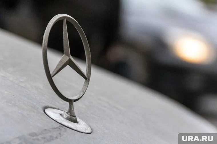 Два «Мерседеса» и спецтехнику банкротной компании из ХМАО продают за три миллиона рублей