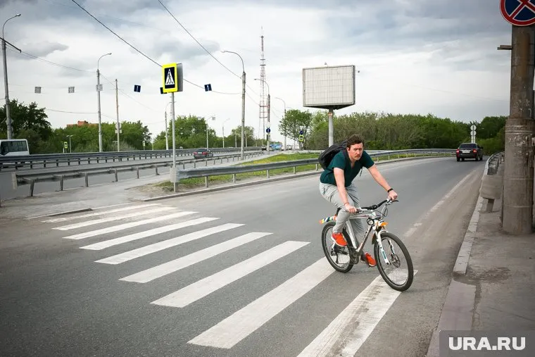 Разрушаться начал путепровод по улице Пермякова (архивное фото)