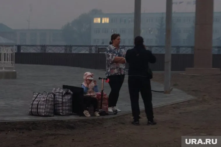 К курганским погорельцам приехали Куренков и Шумков (архивное фото)