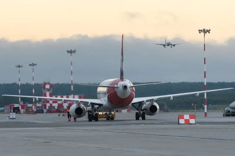 Споттинг "Утренний разлет" в аэропорту Кольцово. Екатеринбург