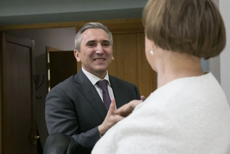 Заседание городской думы с вопросом об отставке с должности главы администрации Александра Моора. Тюмень, моор александр