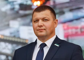 Мэр Кургана Науменко в выходной наводил порядок в лесу