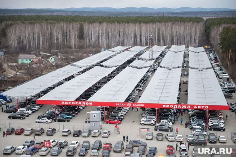 Продавцы иномарок с пробегом снижают цены