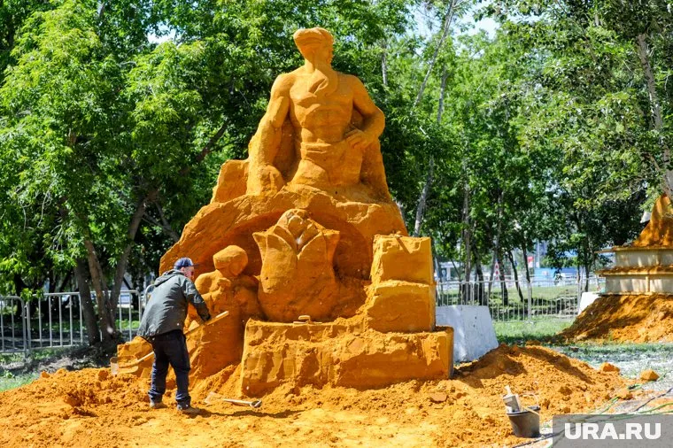 Столицу Челябинской области украсят 11 огромных песчаных фигур