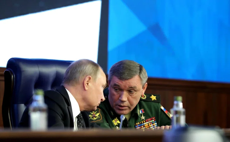 Путин и Герасимов провели совещание