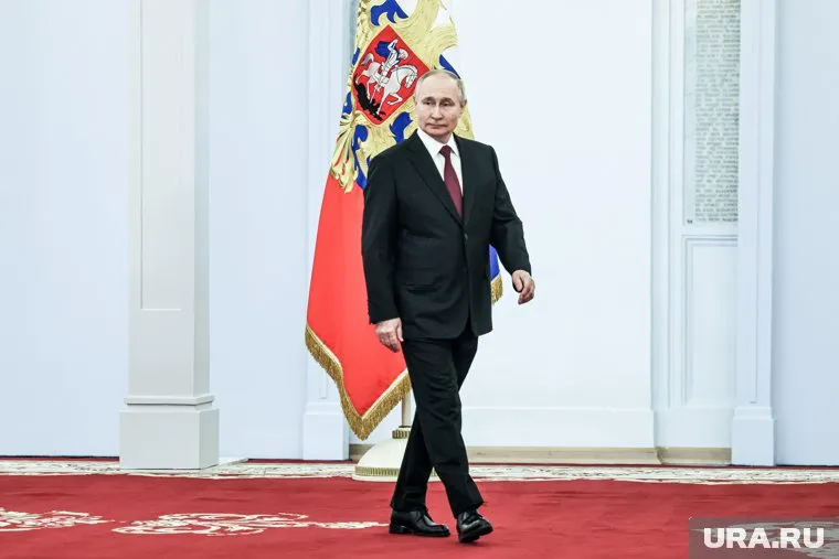 Путин посетил Херсонскую область, сообщили в пресс-службе президента РФ