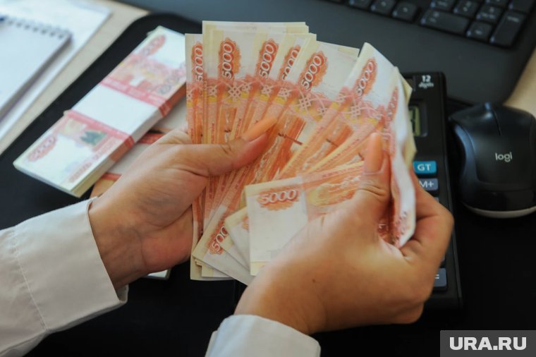 С 1 января у миллионов россиян вырастет зарплата: что известно о повышении МРОТ