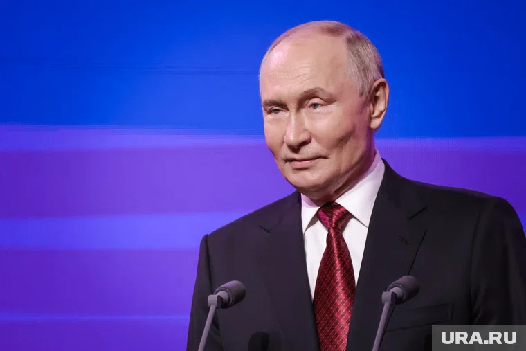 Президент Владимир Путин наделил белых мишек особым «статусом»