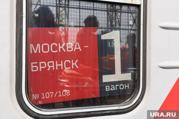 При крушении поезда под Брянском пострадали 71 человек, среди них есть дети, сообщил Богомаз