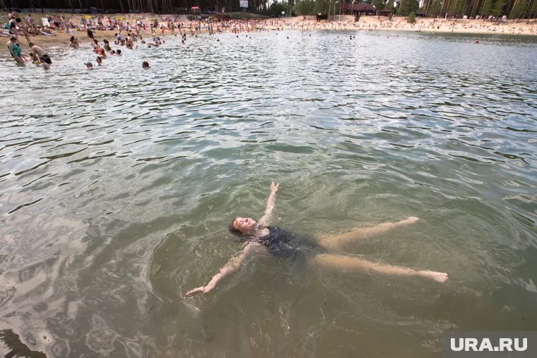 Чиновники требуют обеспечить свободный доступ к водоему