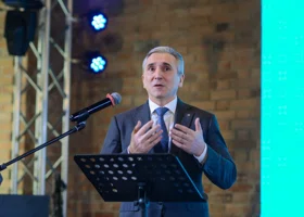 Губернатор Моор оценил накал страстей на Кубке России по лыжным гонкам