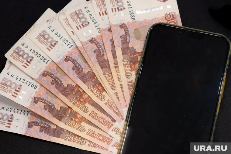 Мошенники убедили женщину в госизмене