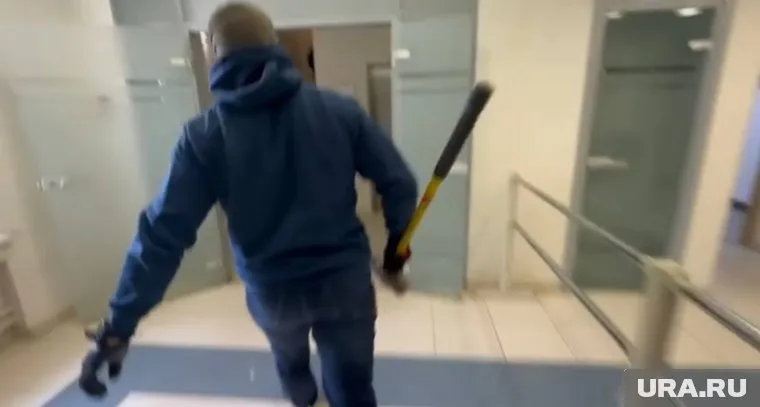 Силовики зашли в здание редакции