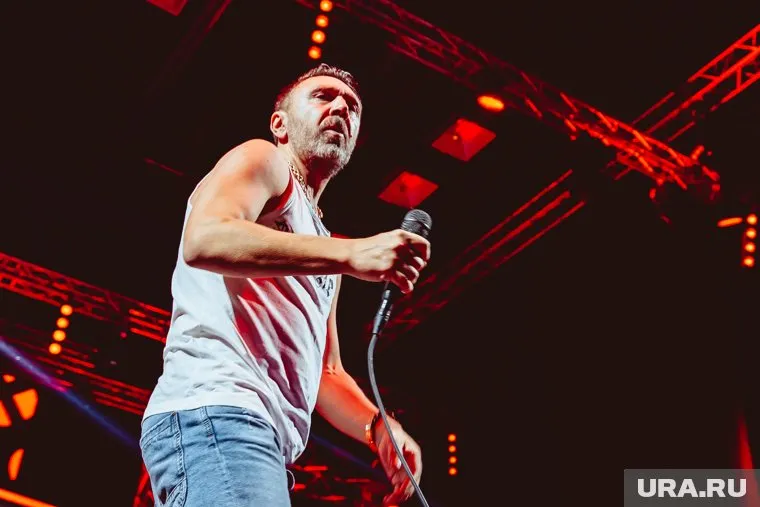 Сергей Шнуров преобразится ради похода в Госдуму