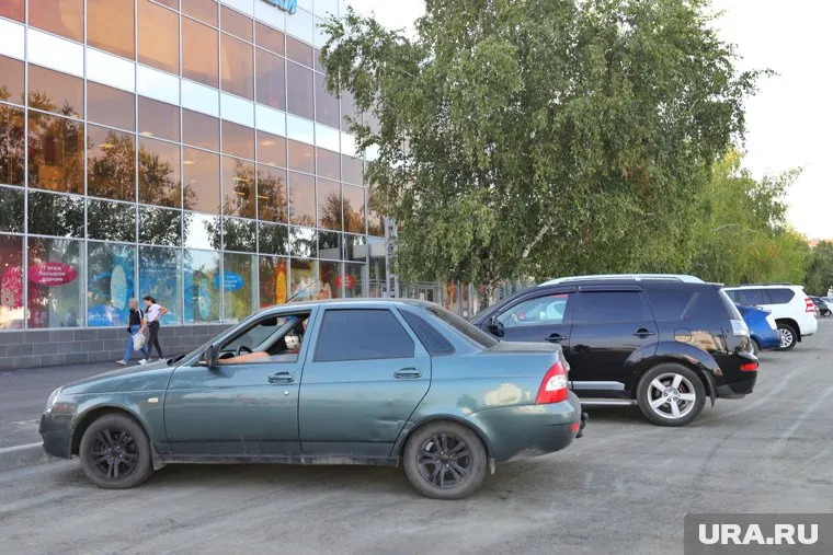 Парковку превратили в сквер в конце 2022 года (архивное фото)