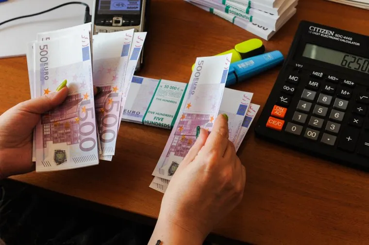 Клипарт по теме "Деньги и обмен валюты". Челябинск