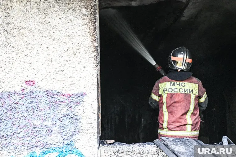 Дом в Златоусте сгорел в ночь на 7 ноября (архивное фото)