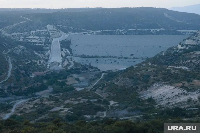 Попытки воссоединения острова не привели к результатам