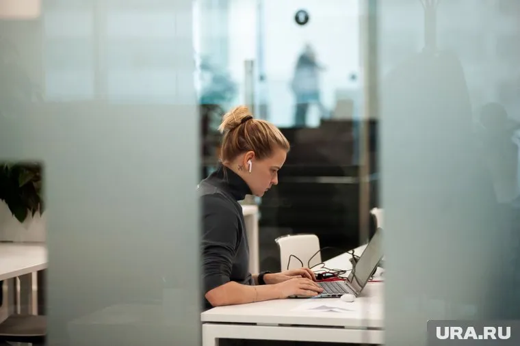 Инициатива также включает в себя дополнительные меры по защите прав женщин на рабочем месте