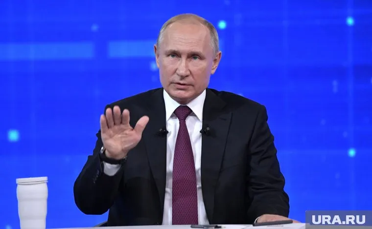 На жалобу жителей на свалки президент Владимир Путин ответил: «То, что показали — это безобразие»